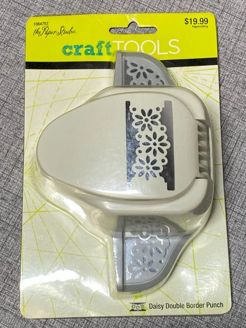 I-Top Brad Maker & The Paper Studio Daisy Punch & Stamps by Hunkydory 5pc Lot